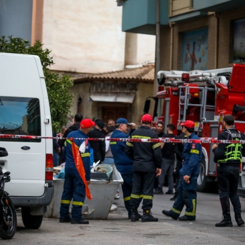 Tο ελληνικό FBI αναλαμβάνει την έρευνα για την έκρηξη στον Κολωνό – Η ανακοίνωση της Αστυνομίας