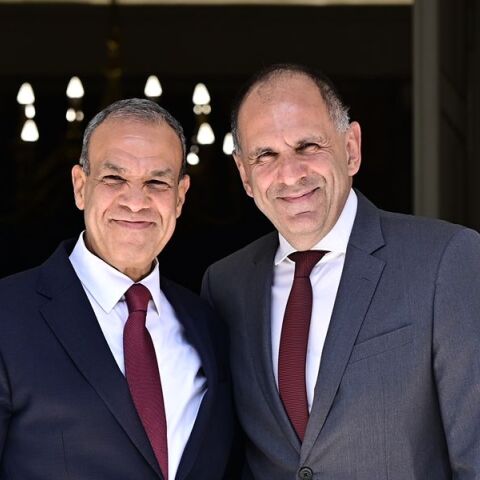 Ελλάδα και Αίγυπτος ξεκινούν συζητήσεις για την επέκταση της οριοθέτησης ΑΟΖ