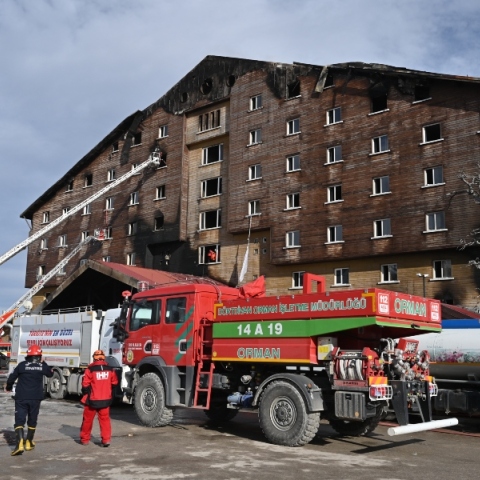 πυροσβεστες, ξενοδοχειο