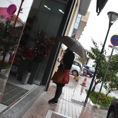 Βροχές και καταιγίδες για σήμερα Τρίτη σε όλη τη χώρα