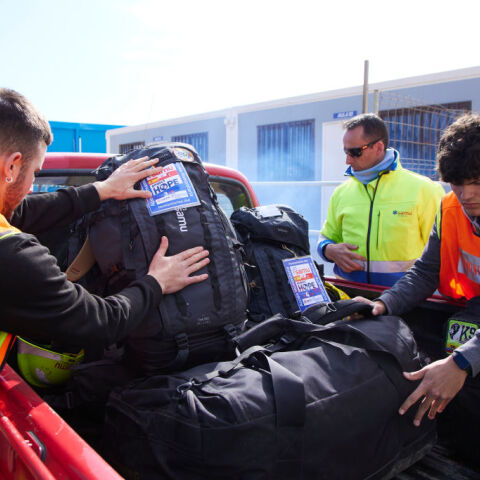 Τουρκία: Ρώσοι και Ουκρανοί στην Αττάλεια συνδράμουν μαζί στη βοήθεια θυμάτων των καταστροφικών σεισμών	