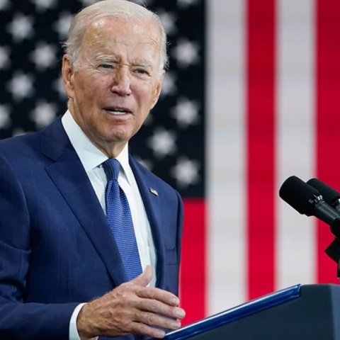 Δέσμευση Μπάιντεν για το δικαίωμα στην άμβλωση πριν τις ενδιάμεσες εκλογές