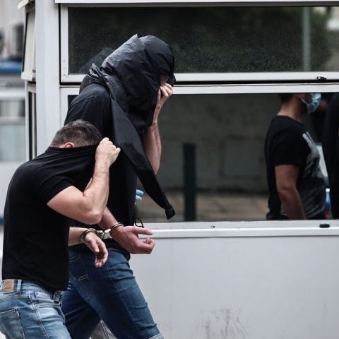 Νέα Φιλαδέλφεια: Στην ανακρίτρια ο Έλληνας οπαδός που συνελήφθη