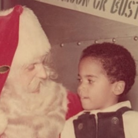 Αγιος Βασιλης μαζι με παιδακι