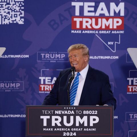 Τραμπ: Υποστήριξε ξανά ότι μοιάζει με τον Έλβις Πρίσλεϊ