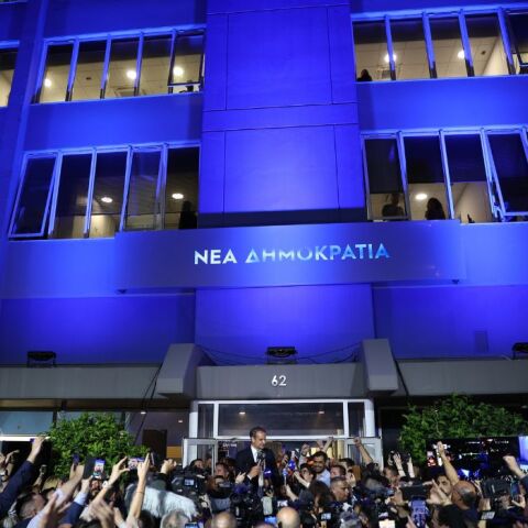 ΝΔ: Τα δύο ψέματα του Στέφανου Κασσελάκη στο Φόρουμ των Δελφών