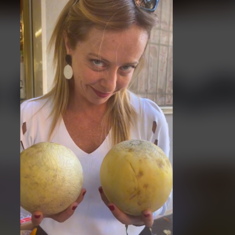 «Πεπόνια»: Το βίντεο όπου η Μελόνι παραβίασε την προεκλογική «σιωπή»