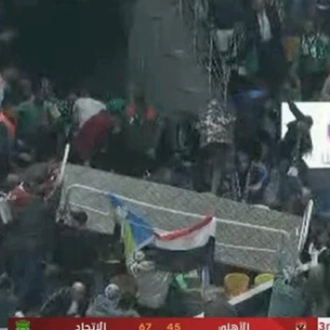 Αίγυπτος: Κατέρρευσε κερκίδα σε γήπεδο μπάσκετ