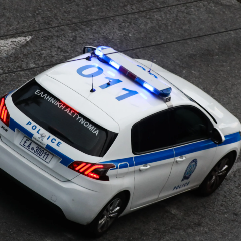 Ένοπλη ληστεία σε κοσμηματοπωλείο στη Βάρη