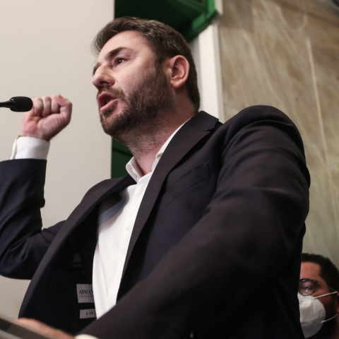 Ο Νίκος Ανδρουλάκης εξαπέλυσε νέα επίθεση στην κυβέρνηση ΝΔ για τις παρακολουθήσεις