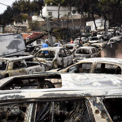 Στη φωτιά στο Μάτι οδηγοί εγκλωβίστηκαν στα αυτοκίνητά τους και κάηκαν ζωντανοί