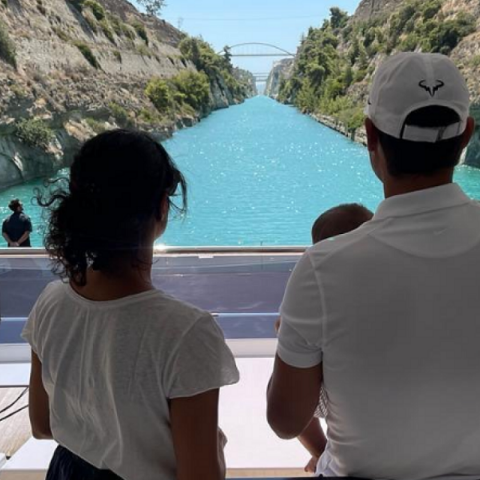 Ραφαέλ Ναδάλ: Η φωτογραφία με την οικογένειά του στον Ισθμό της Κορίνθου