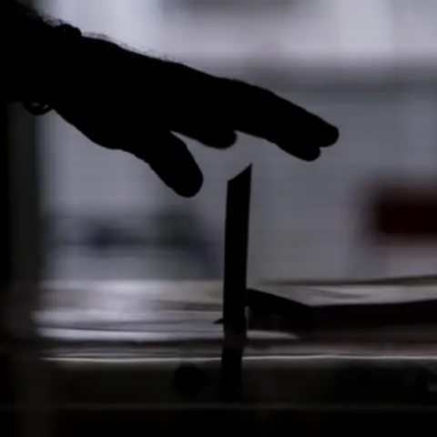 Τάσεις MRB: Πρώτη με διαφορά 20 μονάδων η ΝΔ - Σταθερά στη 2η θέση το ΠΑΣΟΚ