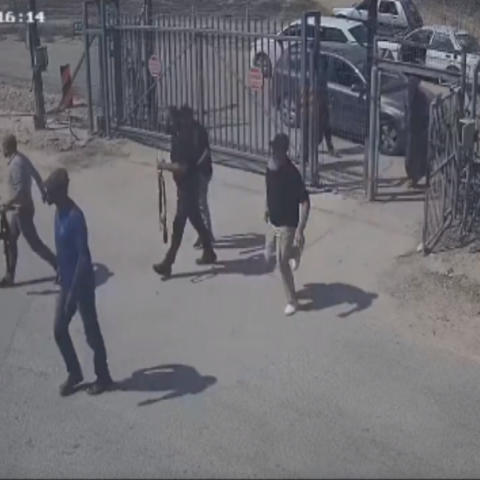 Χαμάς: Βίντεο με ένοπλους την ώρα που εισβάλλουν σε κιμπούτς