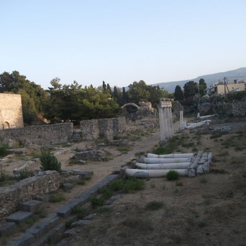 Κιονοστοιχία Ξυστού Δυτικού Γυμνασίου μετά τον σεισμό 2017