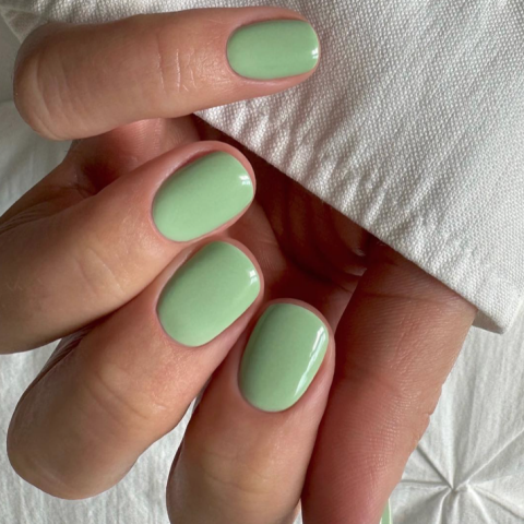 Mint nails: Το ουδέτερο μανικιούρ που θα λατρέψετε