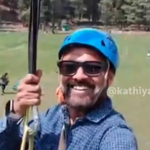 Κασμίρ: Τουρίστας έκανε zipline και κατέγραψε τη στιγμή της επίθεσης με τους 26 νεκρούς