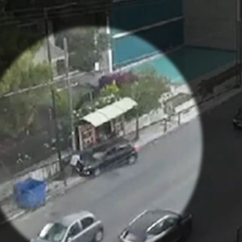 Ο οδηγός του ΙΧ παρέσυρε τρεις γυναίκες που περίμεναν στη στάση λεωφορείου στο Χαλάνδρι