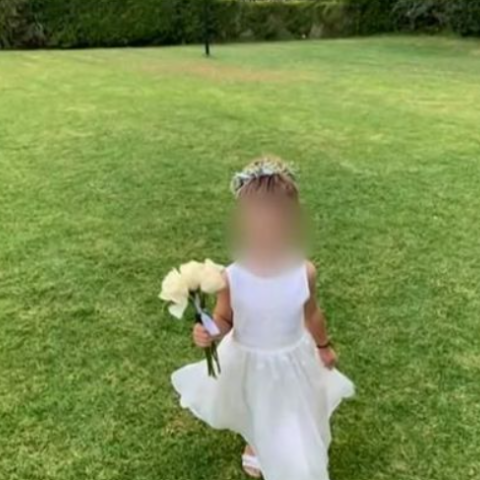 Ανείπωτος είναι ο πόνος για την οικογένεια της 7χρονης στην Καλλιθέα που έχασε τόσο άδικα την ζωή του, περνώντας μέσα από την τζαμαρία