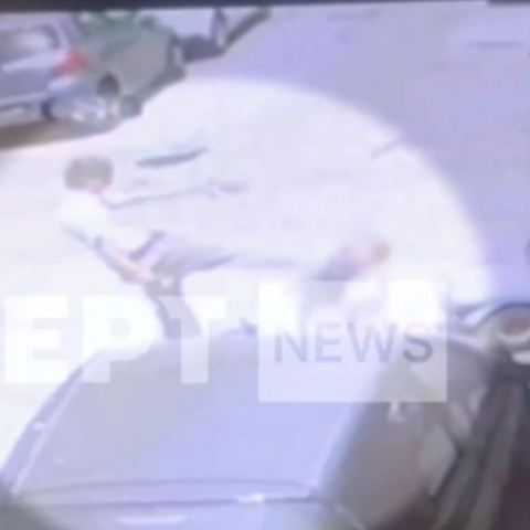 Εξάρχεια: Άγρια επίθεση σε ηλικιωμένη από 37χρονο - Μεταφέρθηκε στον Ευαγγελισμό