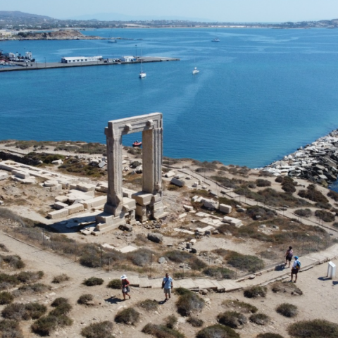 Νάξος: Συρματόπλεγμα στην Πορτάρα, μετά το συμβάν με τον τουρίστα που σήκωσε μάρμαρο χιλιάδων ετών