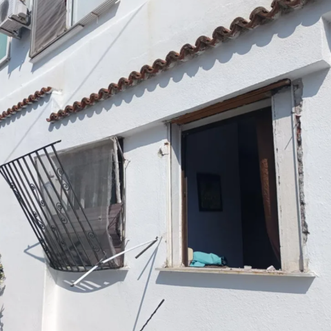 Ασπροβάλτα: Δύο τραυματίες με εγκαύματα από την έκρηξη φιάλης υγραερίου σε ενοικιαζόμενα δωμάτια