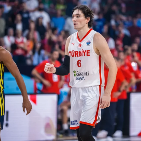 Αταμάν για Όσμαν: Σοβαρός ο τραυματισμός του. Θέλει να παίξει στον αγώνα με την Ελλάδα