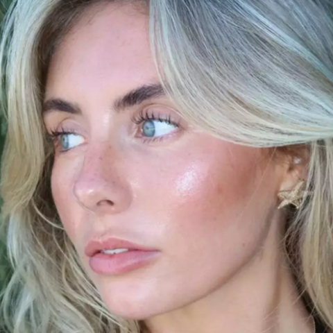 Μπόνι Μπλου: Τη γρονθοκόπησαν σε πάρτι για πρωτοετείς – Τι συνέβη