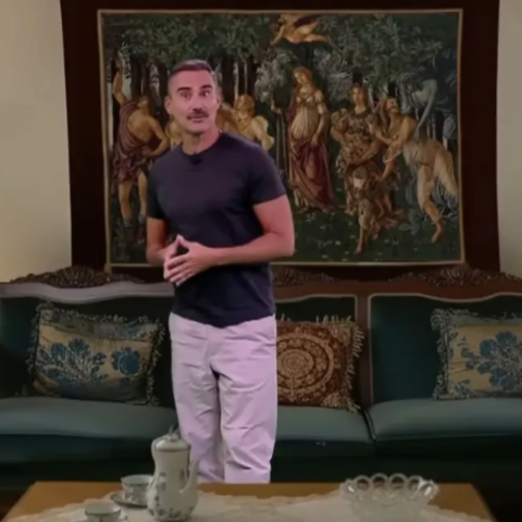 Ο Γιώργος Καπουτζίδης επέστρεψε στο «πατρικό» σπίτι του «Παρά Πέντε» μετά από 20 χρόνια