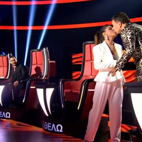 The Voice: On air φιλί Παπαρίζου-Μαζωνάκη - Το σχόλιο του Χρήστου Μάστορα