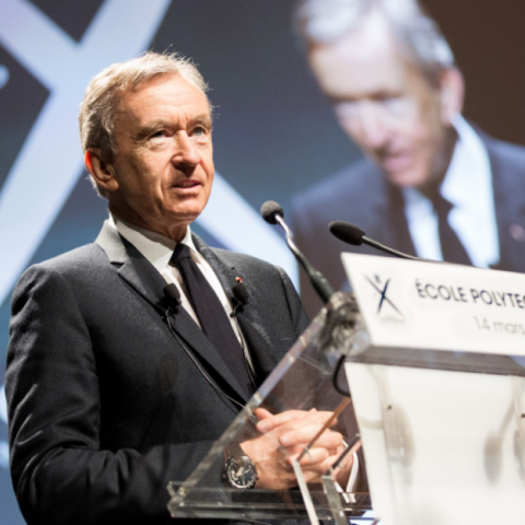 Ρεάλ Μαδρίτης: Ο Μπερνάρ Αρνό της Louis Vuitton ετοιμάζεται να επενδύσει στη «Βασίλισσα»