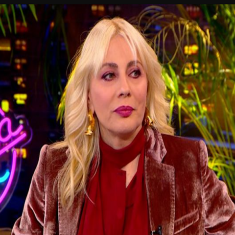 Σμαράγδα Καρύδη: Το παράπονο και η εξομολόγηση για τον πατέρα της, Ντίνο