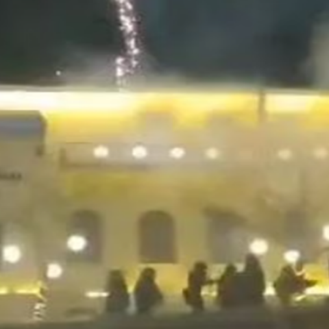 Κοζάνη: Πανικός από πυροτεχνήματα στη Χριστουγεννιάτικη γιορτή - Γονείς έτρεχαν να φύγουν με τα παιδιά τους