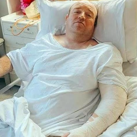 «Θα το ξαναέκανα»: Ο ήρωας του Σίδνεϊ κινδυνεύει να χάσει το χέρι του