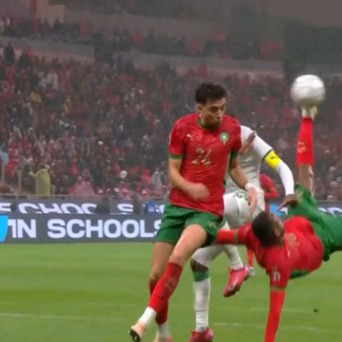 Ασύλληπτο γκολ με ψαλιδάκι του Ελ Κααμπί στην πρεμιέρα του Κόπα Άφρικα - Κάνει το γύρο του κόσμου