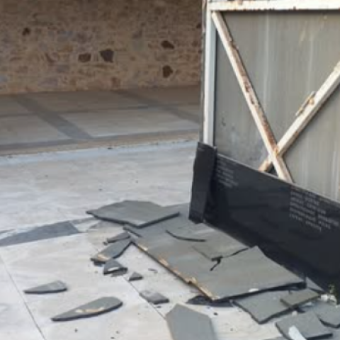 Καισαριανή: Βανδαλισμός στο Μνημείο των 200 εκτελεσθέντων - Μετά τη δημοσιοποίηση των σπάνιων φωτογραφιών