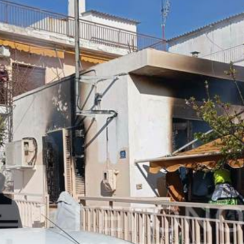 Ανείπωτη τραγωδία στον Βόλο: «Είδα την γυναίκα να καίγεται στην αυλή» - Συγκλονιστικές μαρτυρίες