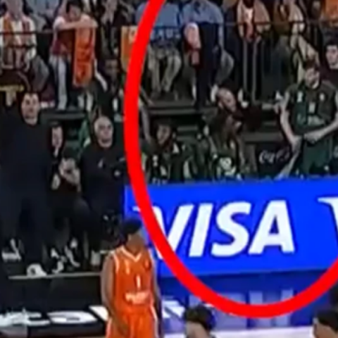 Νέα καταγγελία της ΚΑΕ Παναθηναϊκός: Η στιγμή που σεκιούριτι της Βαλένθια πιάνει τον Ρογκαβόπουλο από το χέρι