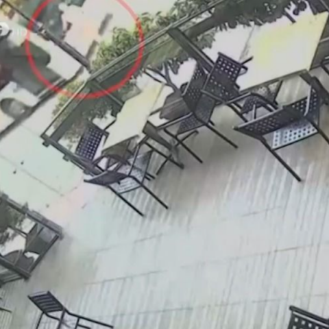 Θεσσαλονίκη: Βίντεο ντοκουμέντο από την παράσυρση 24χρονης από λεωφορείο