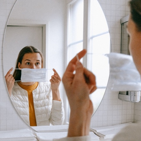 Κύπρος: Υποχρεωτική ξανά η μάσκα σε κλειστούς χώρους