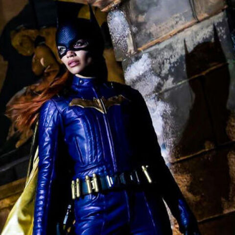 H Warner Bros. έβαλε στο ράφι την ταινία της Batgirl. Αυτό σημαίνει ότι δεν πρόκειται να κυκλοφορήσει -τουλάχιστον για τώρα- ούτε στους κινηματογράφους, αλλά ούτε και στο HBO Max.