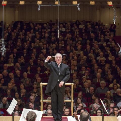 «Αντίο» στις συναυλίες λέει ο διάσημος αρχιμουσικός Ντάνιελ Μπάρενμποϊμ για λόγους υγείας