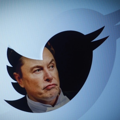 Ό Έλον Μασκ και το Twitter