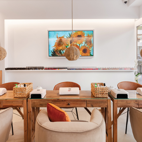 Hey You Nails (& champagne)