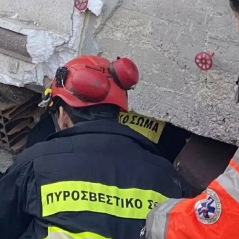 Σεισμός στην Τουρκία - EMAK: «Δυστυχώς έχουμε αφήσει νεκρούς στα συντρίμμια»