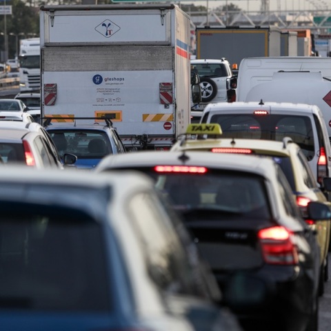 Κίνηση τώρα στους δρόμους