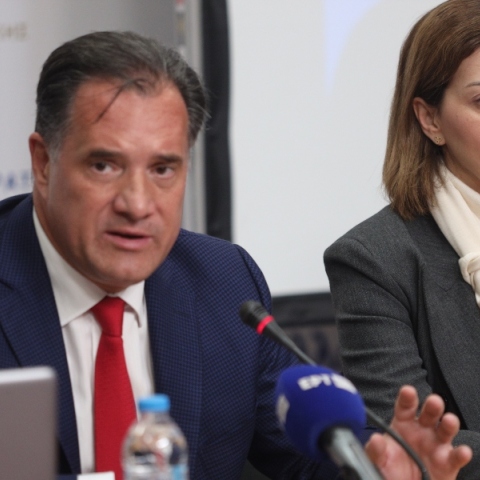 Ο Υπουργός Υγείας, Άδωνις Γεωργιάδης με την αναπληρώτρια Υπουργό, Ειρήνη Αγαπηδάκη