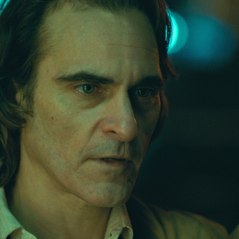 joaquin-phoenix-arthur-fleck-joker.jpeg