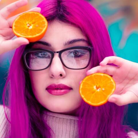 Πώς να δώσεις όγκο στα μαλλιά σου με ό,τι έχεις στο ψυγείο σου