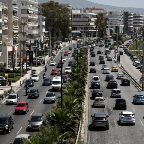 Κίνηση τώρα στην Παραλιακή στο ρεύμα προς Πειραιά